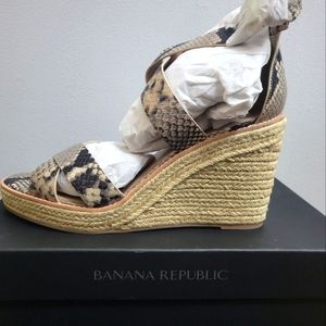 Banana Republic Buckle Espadrille Women's Wedge Sandals, Size 10.5